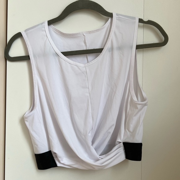 Fabletics workout crop-top. Worn once or twice, perfect for yoga and pilates. - Picture 1 of 2